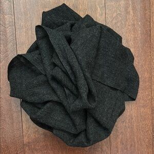 Yargici Chic Charcoal Gray Cashmere Wool Scarf Wrap, Closet Staple